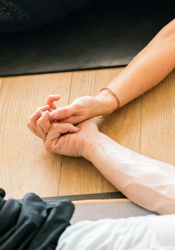 yoga-cooldown-hands